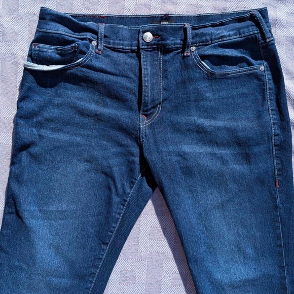 True Religion Rocco Relaxed Skinny Men Dark Wash Jeans Size 36x31 - Picture 8 of 8